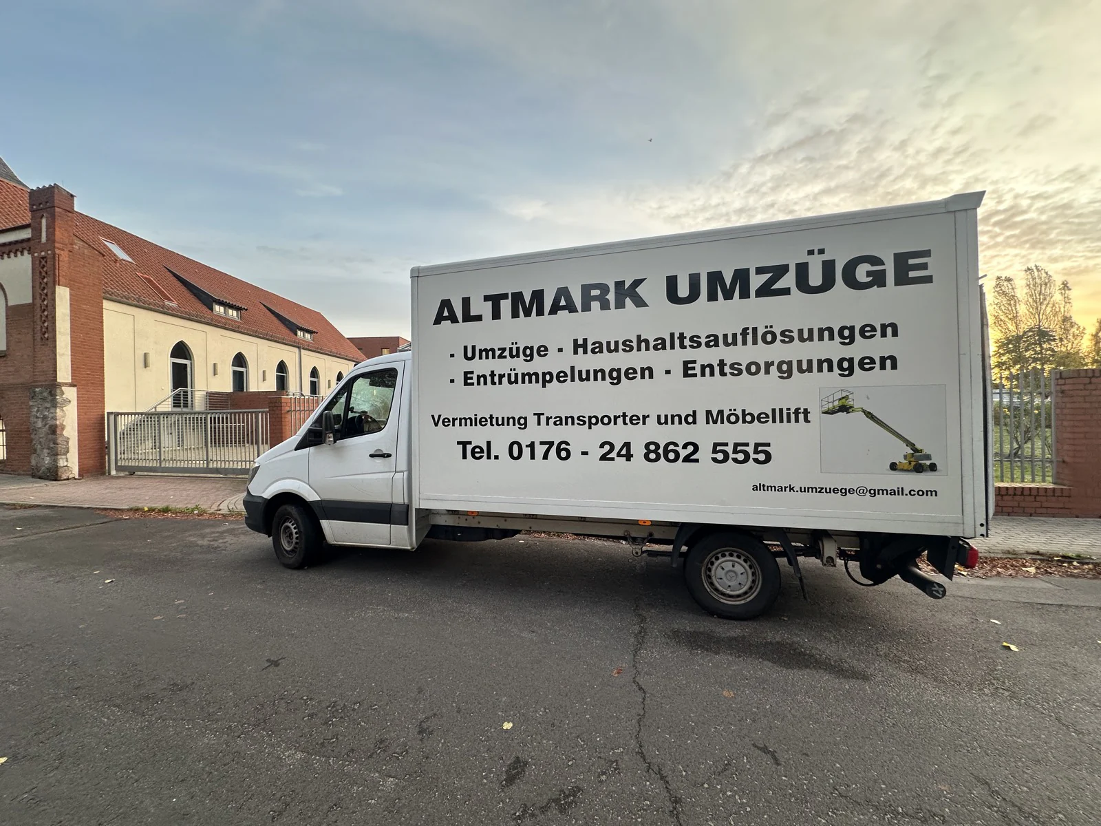 Fahrzeugbeschriftung – Altmark Umzüge, PrintLine Werbetechnik Stendal